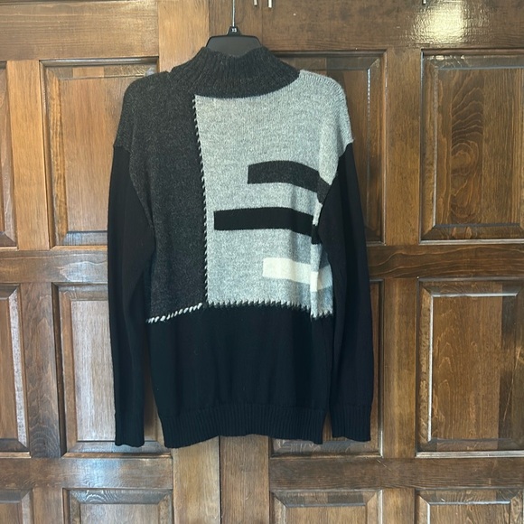 Peruvian Link 100% Alpaca Collection Size Large Black Grey Collared Sweater Top - Picture 2 of 7